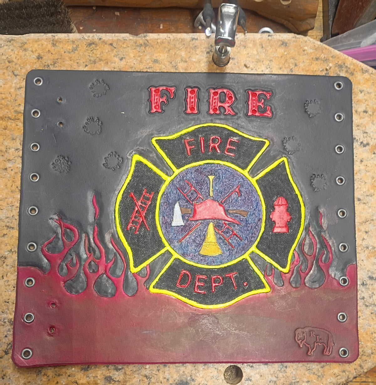 Leather Fire Extinguisher Decorative Wrap with a Handle
