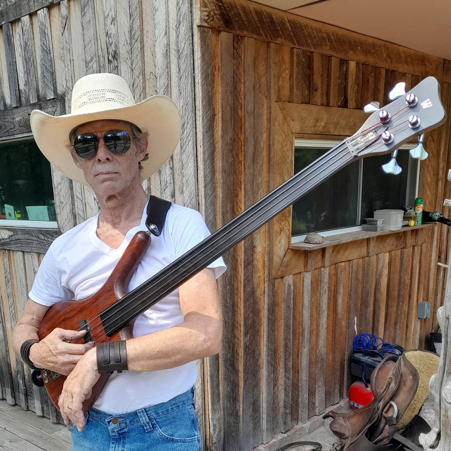 The Waylon & Cutaway Designed Guitar Strap